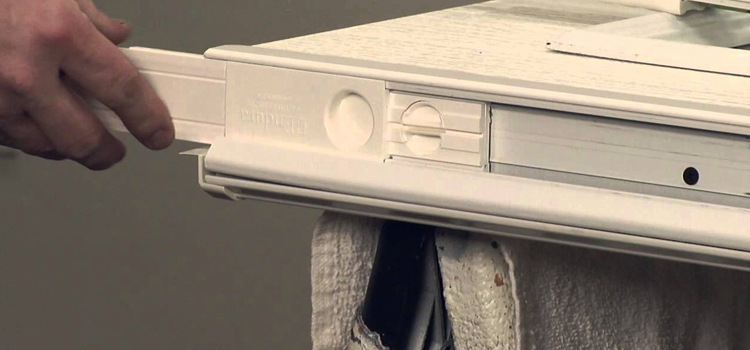 aluminum storefront door repair Valle Vista